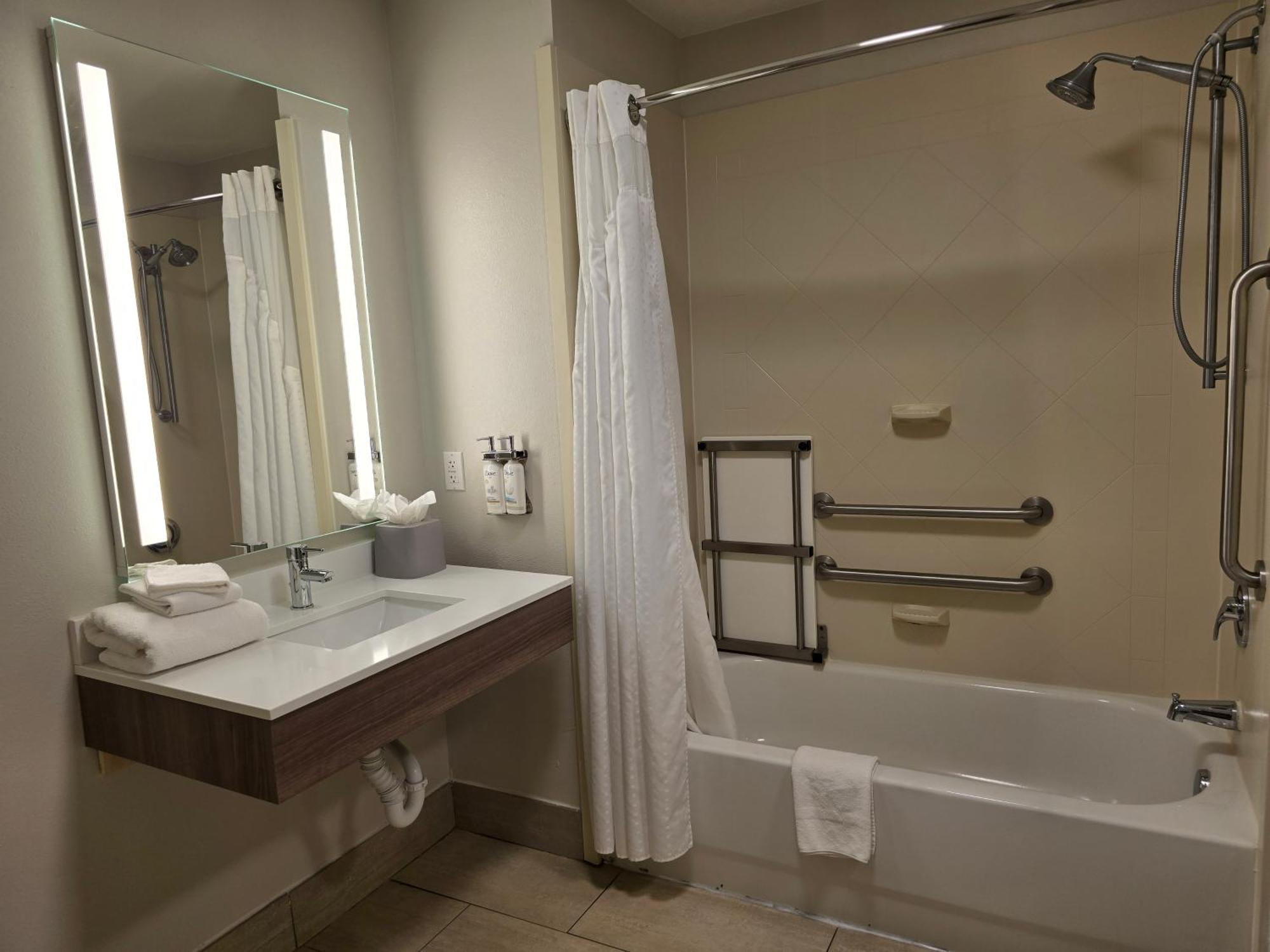 Holiday Inn Express & Suites - Smithfield/Selma By Ihg Exterior photo